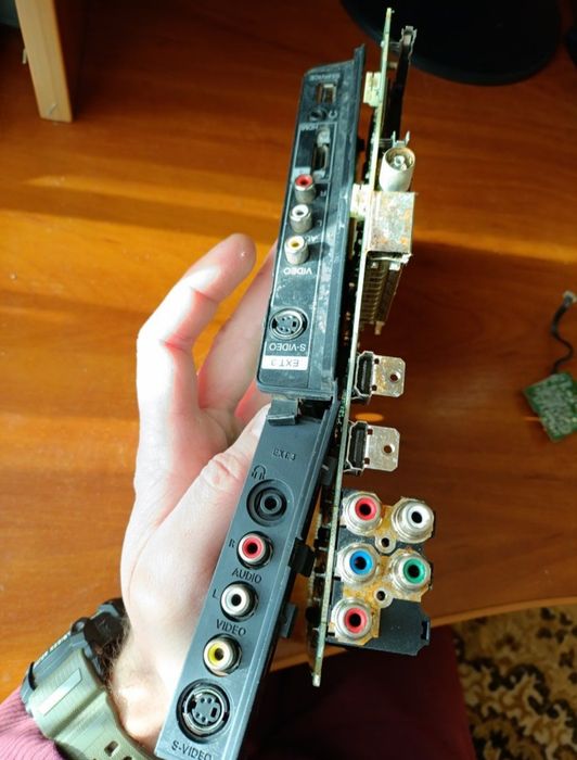 Деталі телевізорів Philips  та інші.