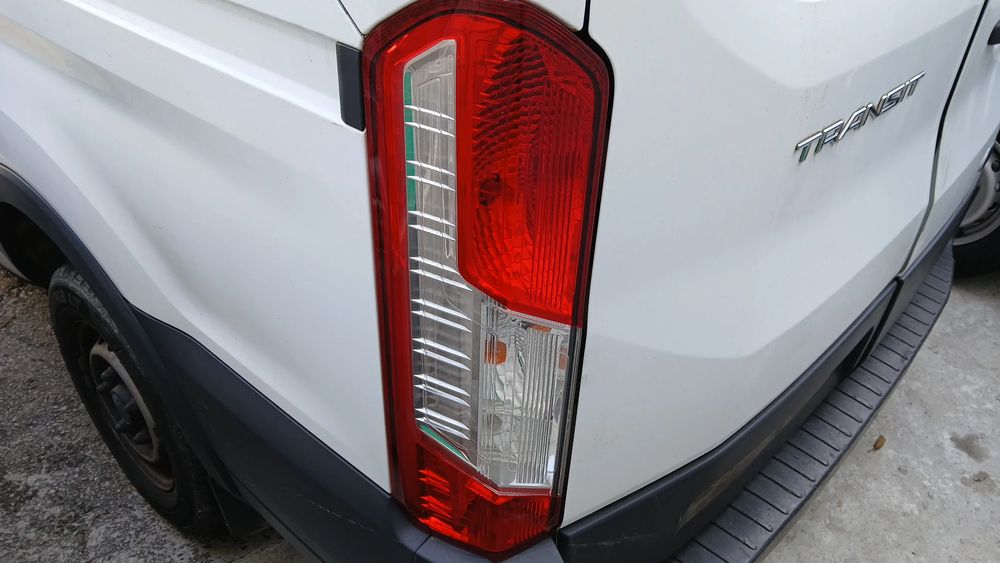 Farolim esquerdo FORD Transit