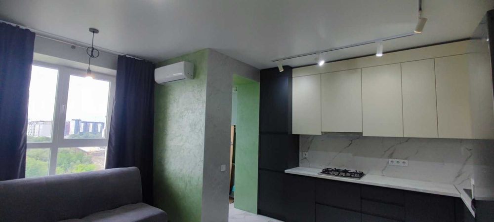 Гарна квартира з чудовим краєвидом на місто в новому ЖК вул. Хіміків