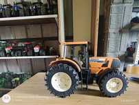 Bruder traktor renault