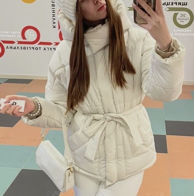 Пуховик молочний, зимова жіноча куртка