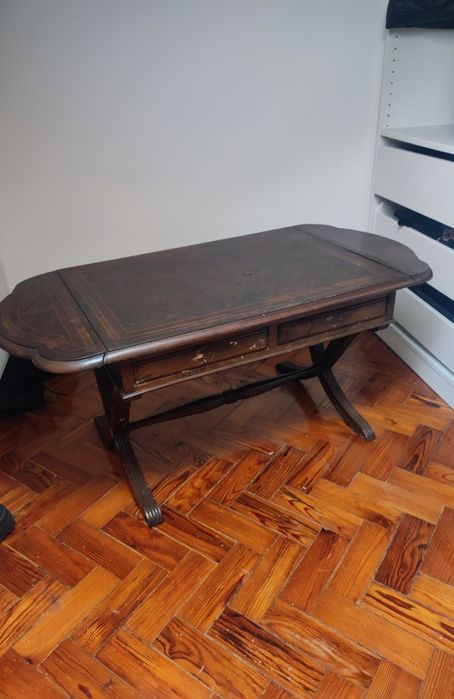 Mesa de centro antiga para restauro