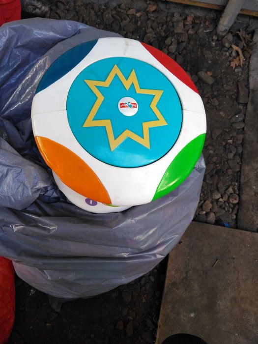 Bębenek myzyczny Fisher Price