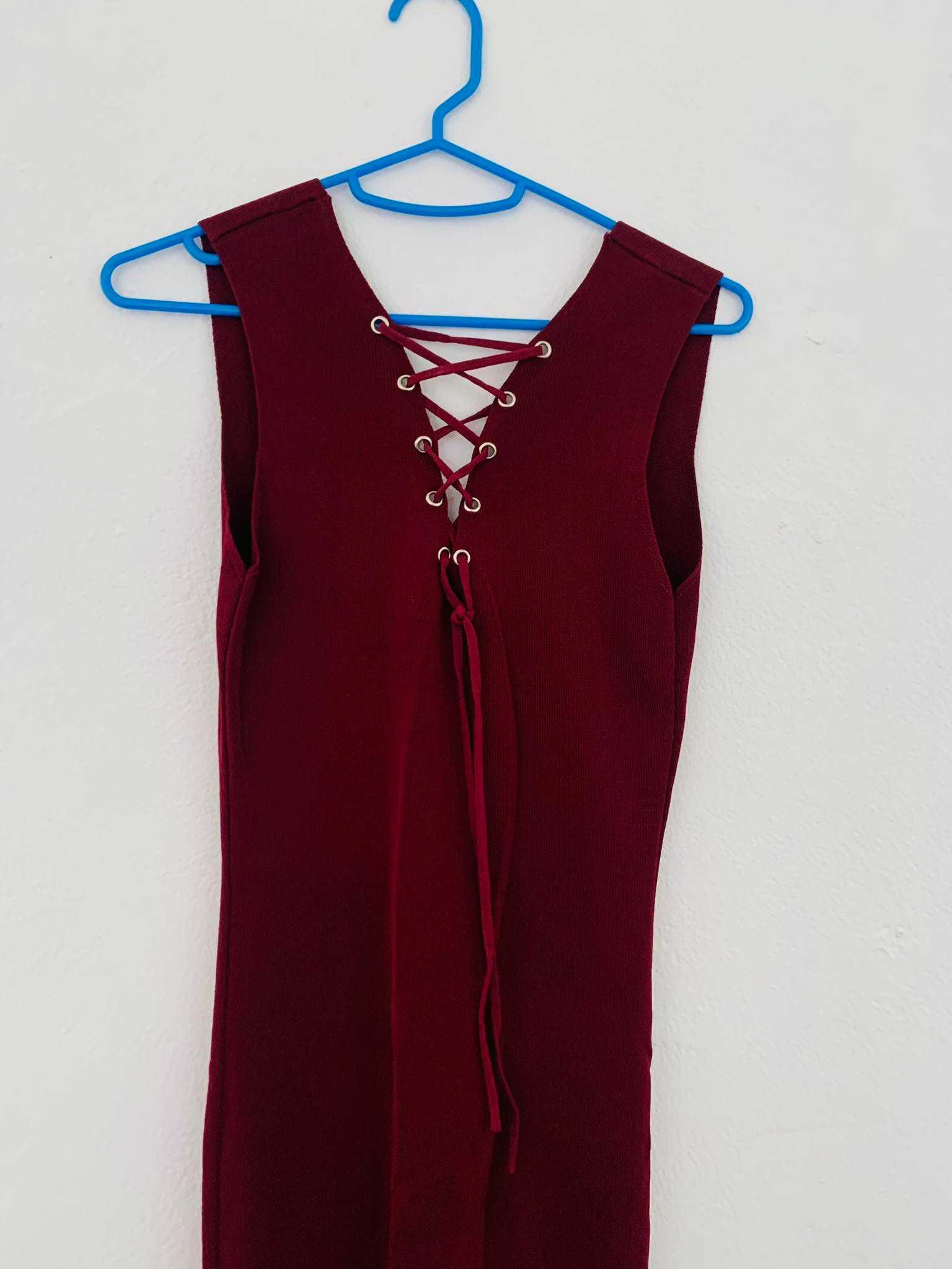 Vestido bordeaux