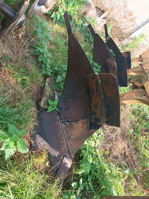 Pług 3 skiby resor Howard