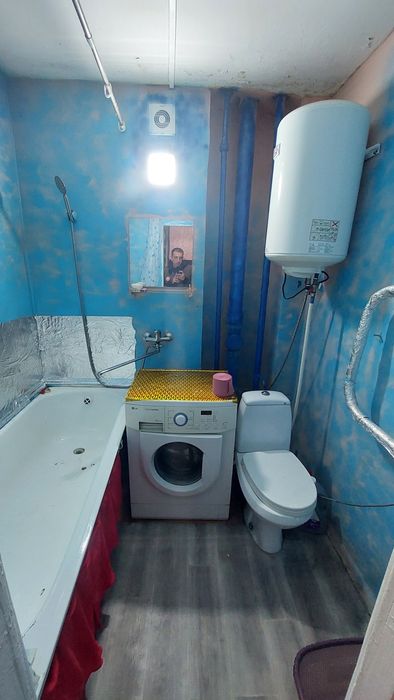 Продам 1к.квартиру 1эт есть балкон.центр.у моря.