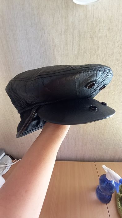 Фуражка. Кепка Cardinal. Италия. Натур. кожа. Берет вязаный из шерсти.