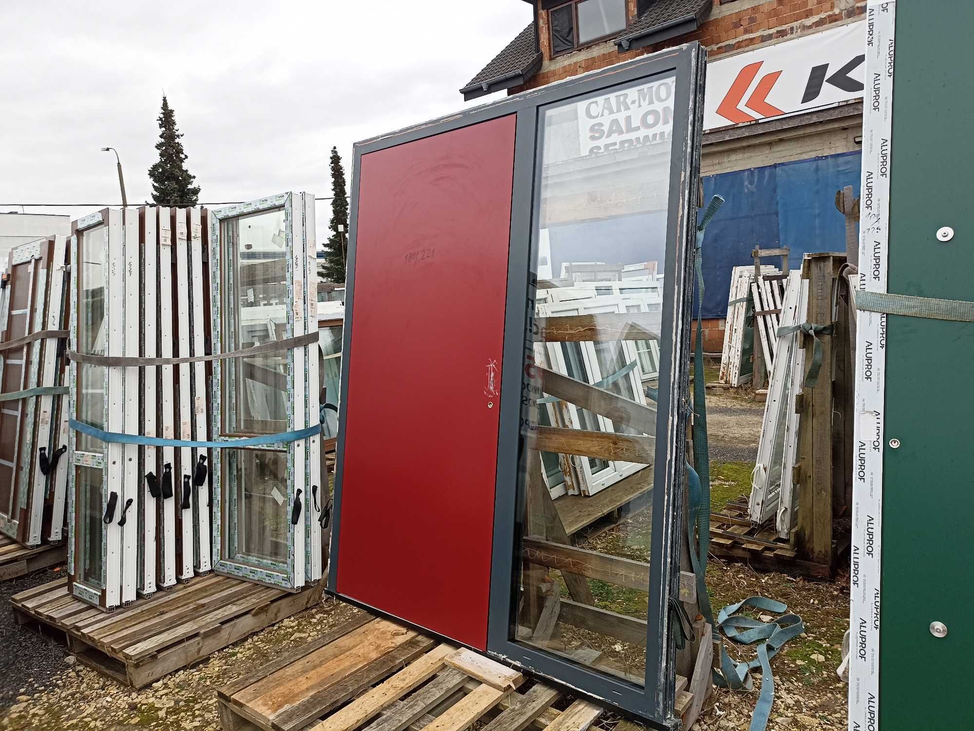 Drzwi wejściowe aluminiowe 180/221 z przystawką anracyt-czerwone