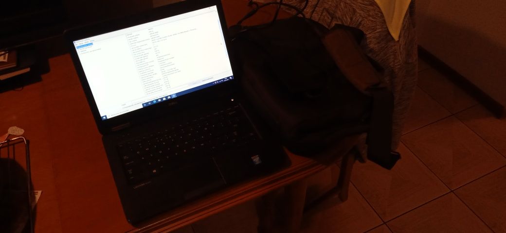 Laptop Dell Latitude E5440 i5, 8GB RAM, SSD 256GB, 14", Win10 zestaw