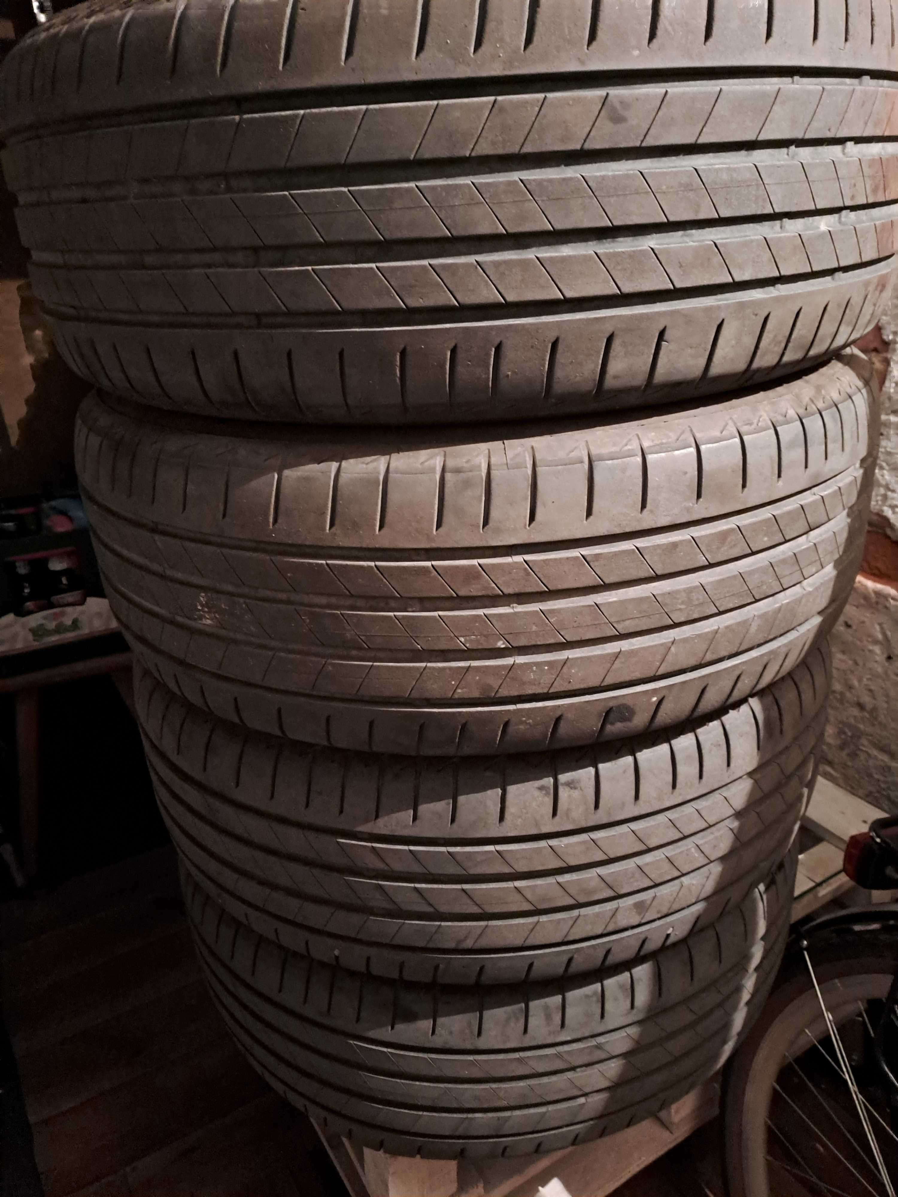 Opony letnie Bridgestone 225/55 R18 98V