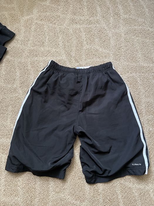 Шорти адідас оригінал розмір S-М(маломірний)