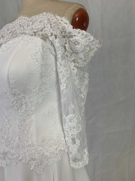 Nowa suknia ślubna 42 XL tren biała zakryty dekolt na ślub kościelny