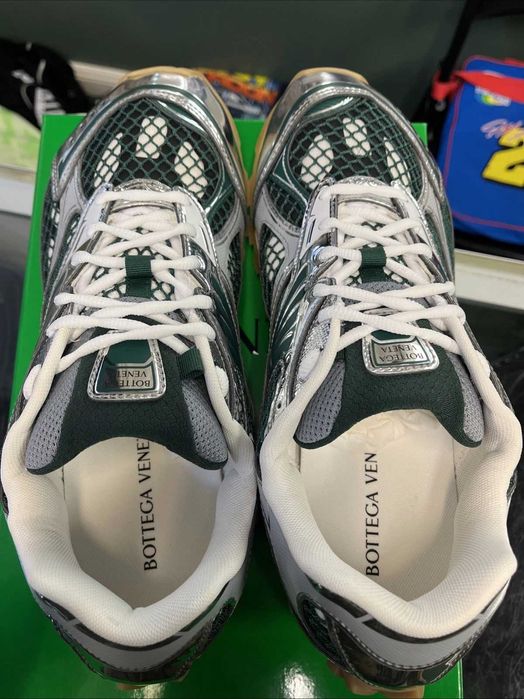 Ténis Bottega Veneta Orbit completamente novos, tamanho 45.