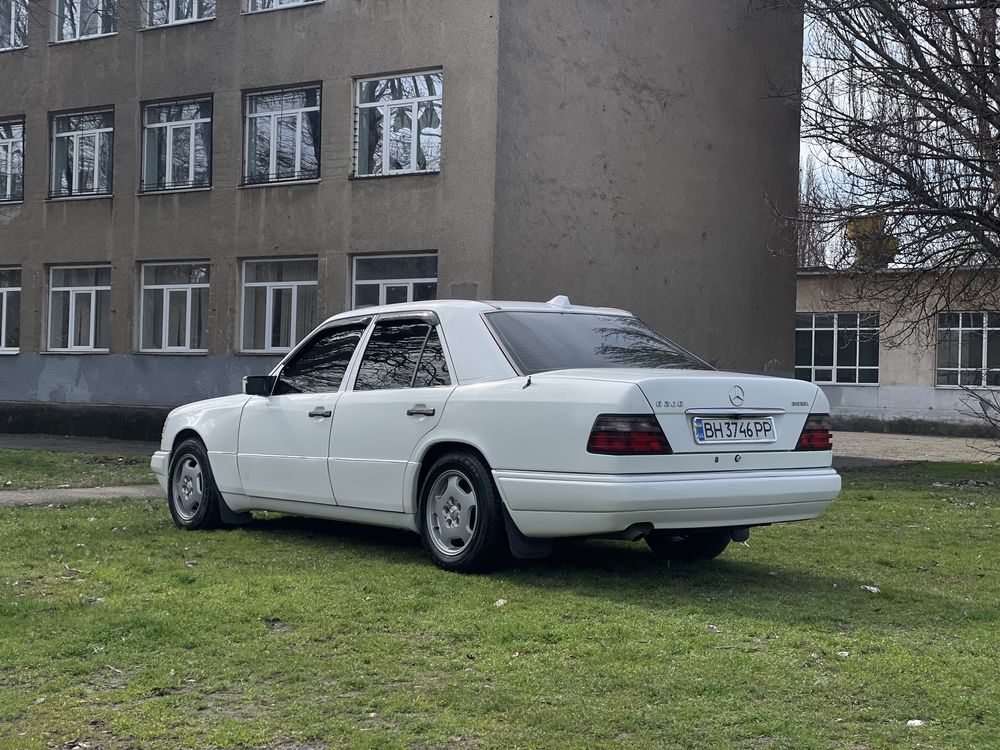 Mercedes  Benz W124