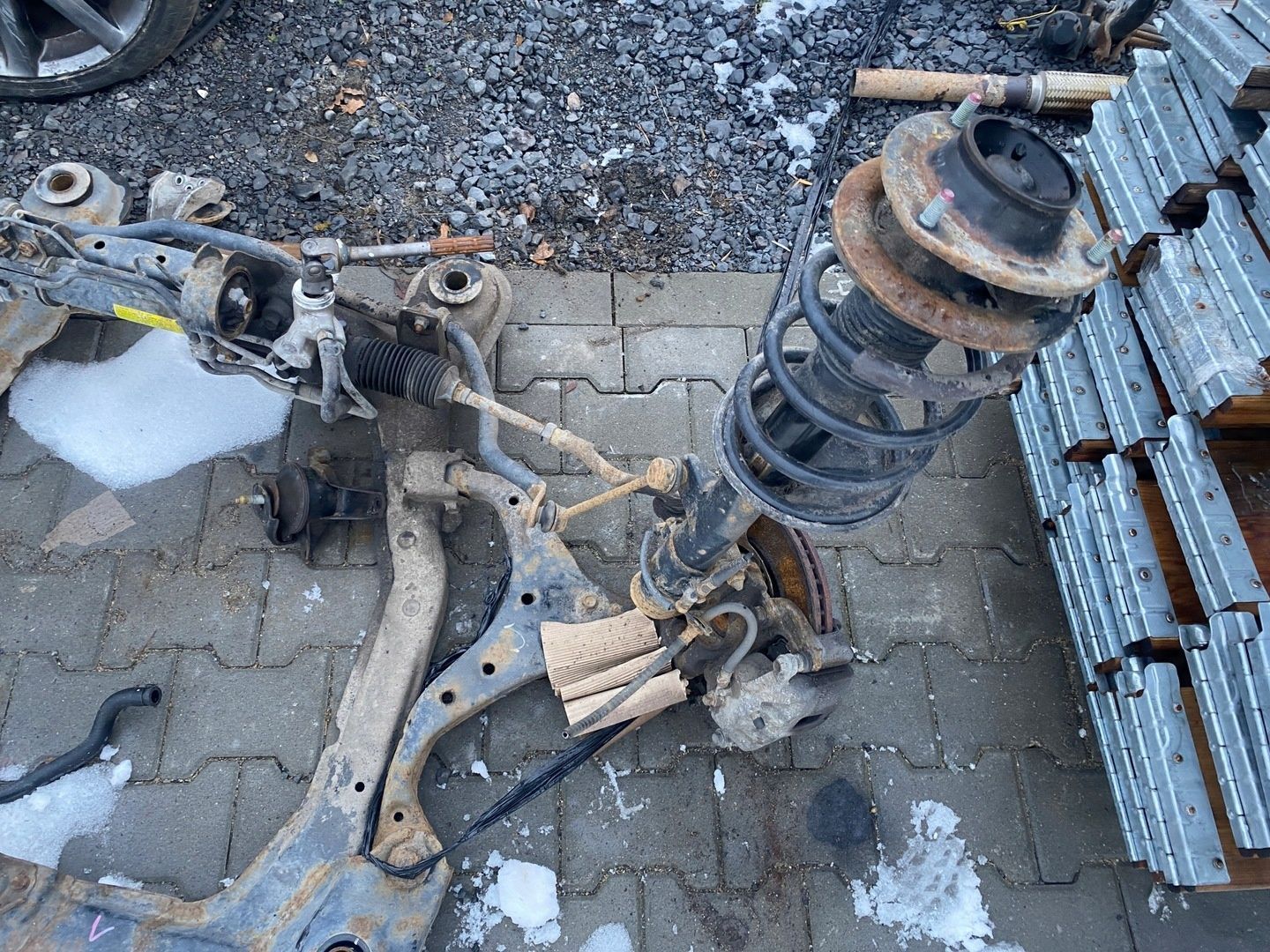 HYUNDAI TUCSON I SANKI ZAWIESZENIE PRZÓD