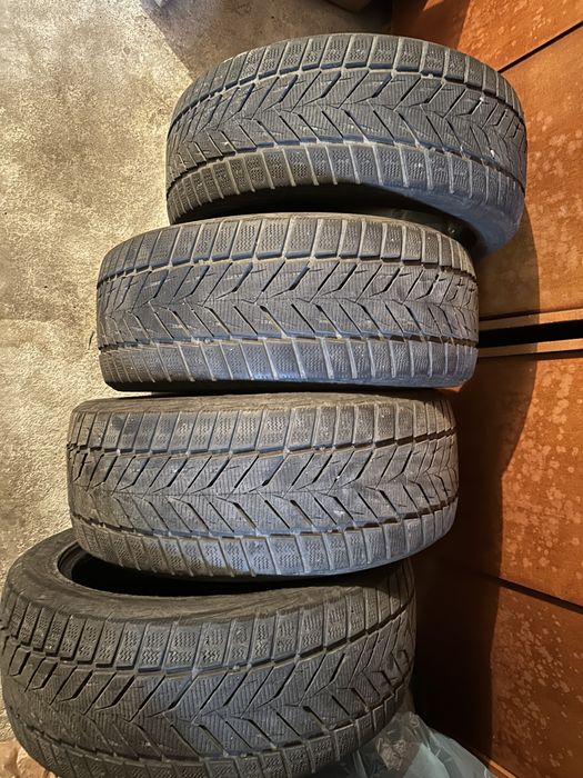4szt Opony zimowe 235/45R18