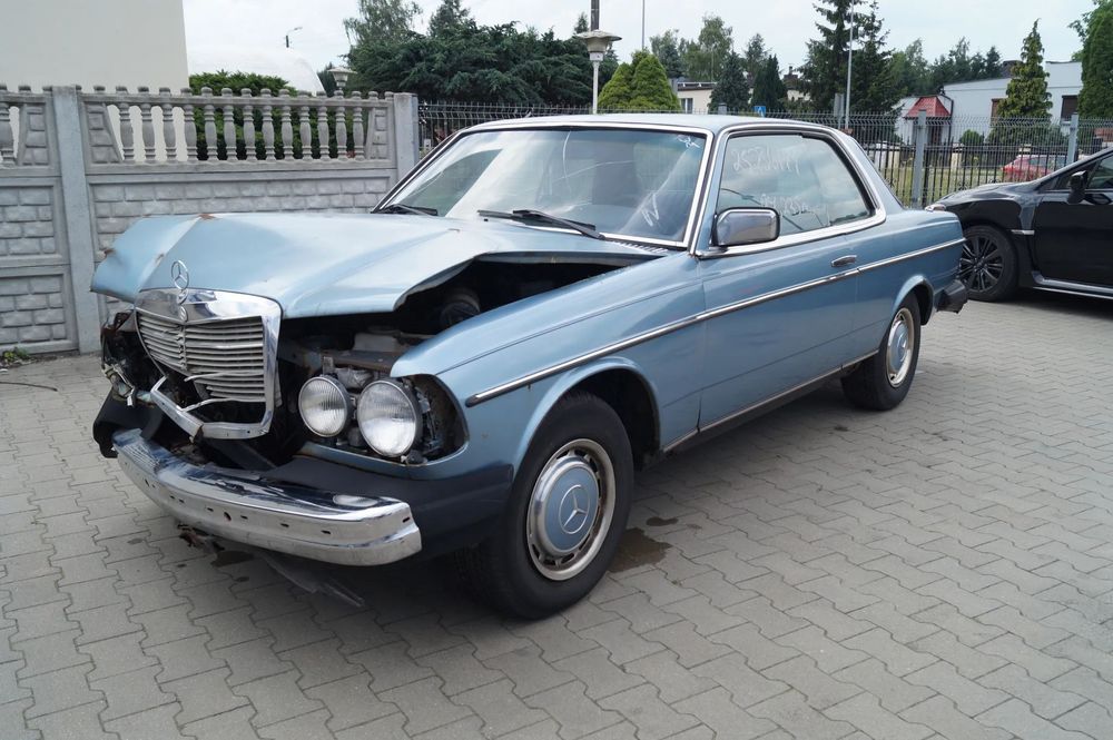 Mercedes-Benz W123 coupe 300 CD 1978 r 94235 mi klimatyzacja tempomat automat becker