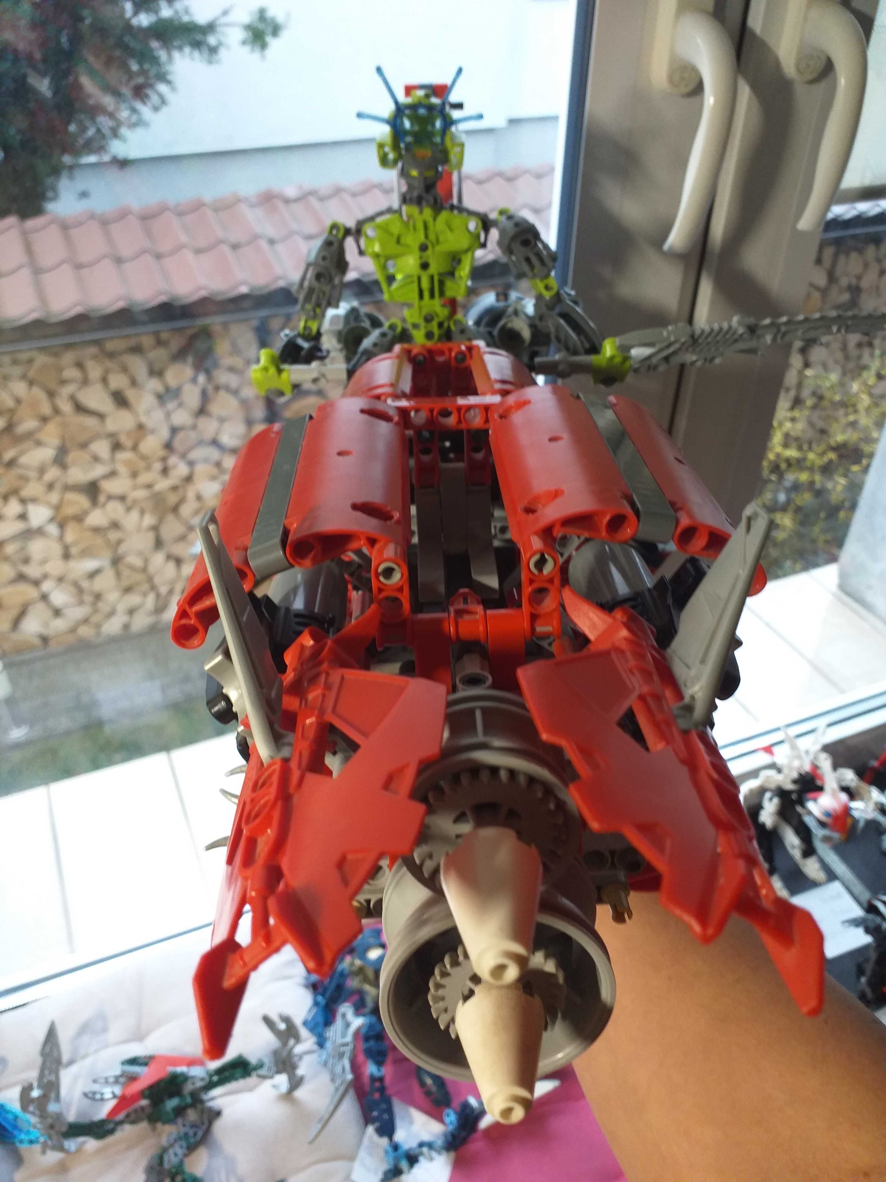 Lego Bionicl 8943 Axalara T9 UNIKAT dla kolekcjonerów stan b,dobry!