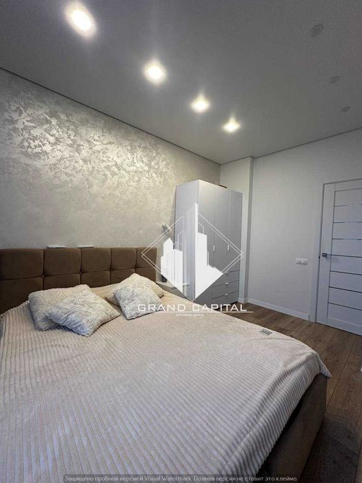 Продам ВИДОВУ 1к квартиру ЖК Каховська/ метро Лівобережна /ГЕНЕРАТОР