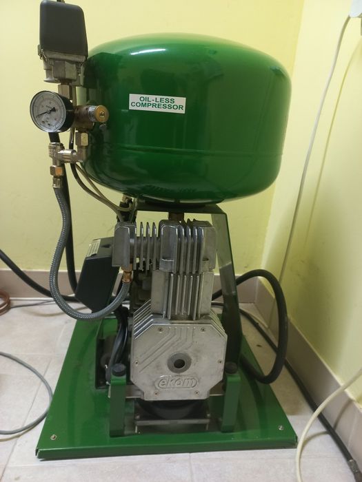 Компресор безмасляний ekom DK-50 PLus