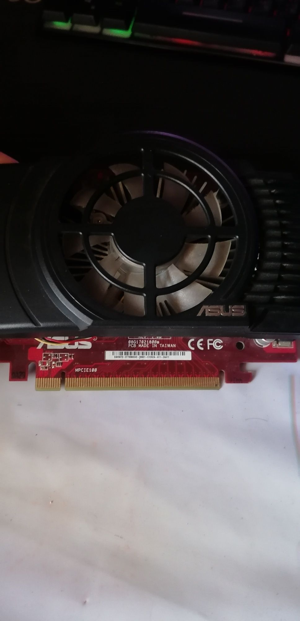 Видио карта Asus Radeon HD5670 (512gb)