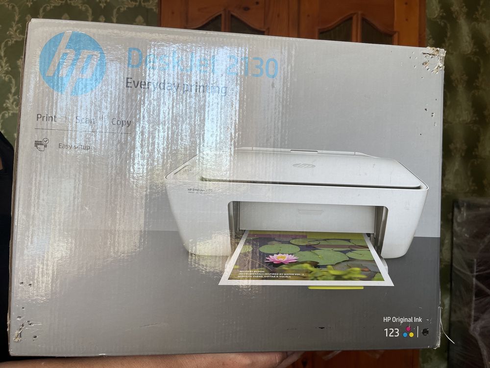 Принтер HP DeskJet 2130