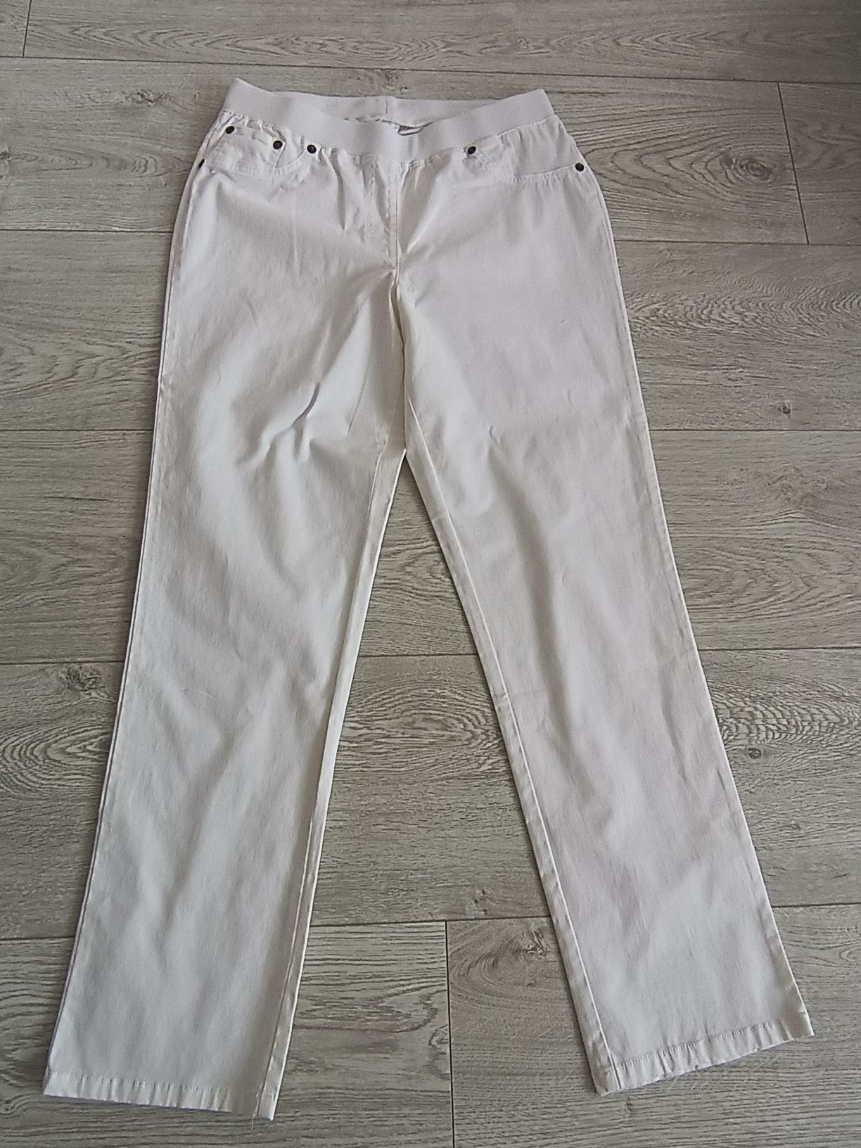 Spodnie damskie białe nowe bez metki
