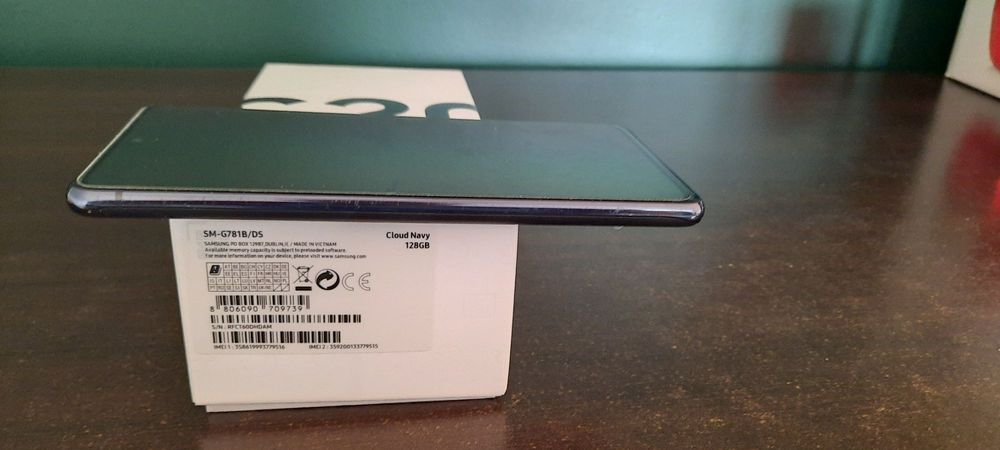 Samsung Galaxy S 20FE 5G.  Ładny stan. Komplet.