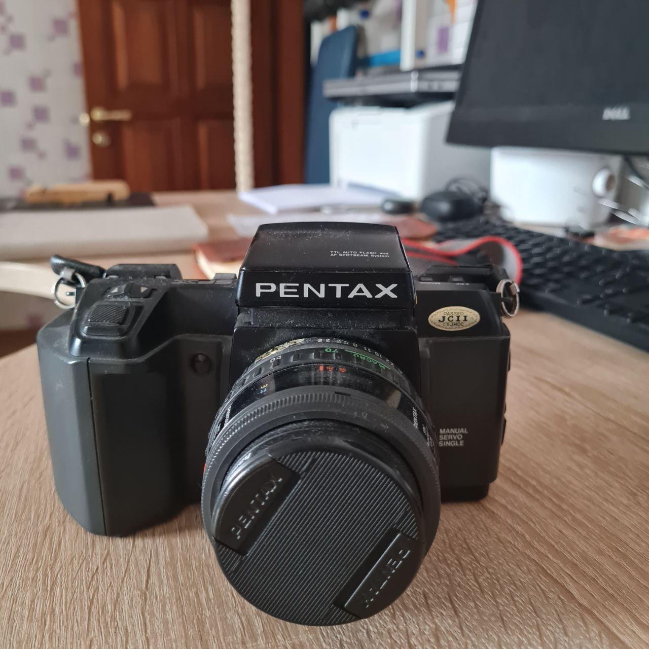 Фотоапарат Pentax SFX з автофокусом