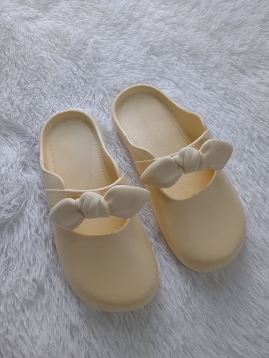 Nowe laczki - klapki damskie rozmiar 38/39