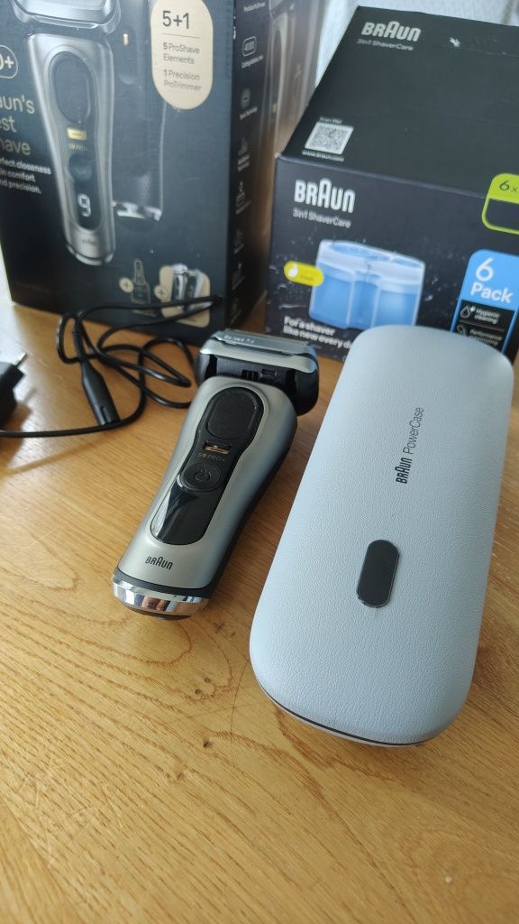 Golarka Braun series 9 PRO+ 9575 cc Graphite power case stacja