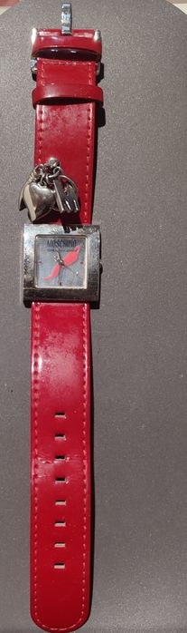Годинник Moschino