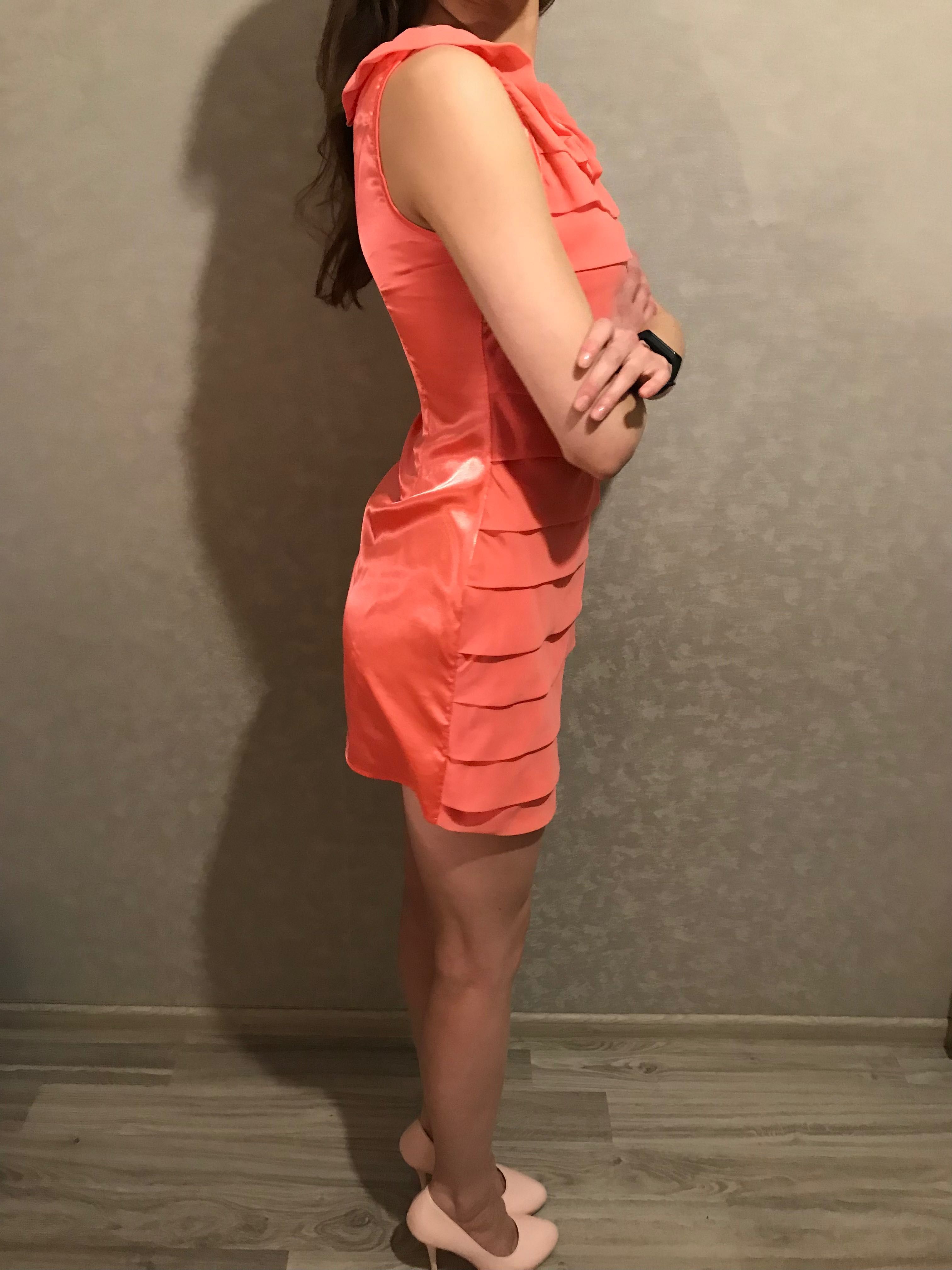 Сукня персикового кольору, розмір М