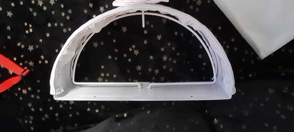 Baldachim ścienny pudrowy z kokardą baby d’Oro