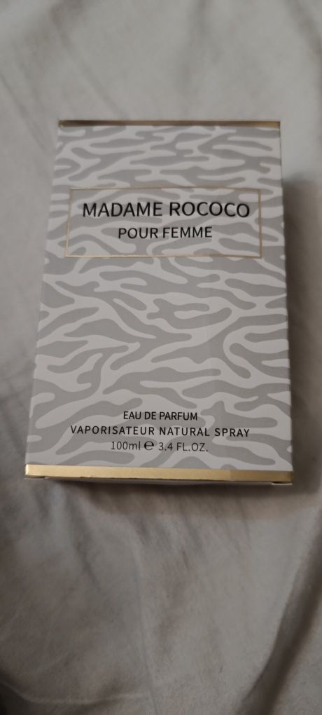 Vendo perfume madame rocco