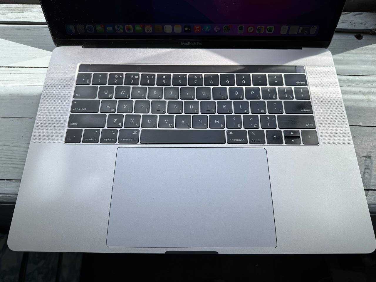 Apple Macbook Pro 15 2018 i7 2.6Ghz (32gb RAM / 1tb SSD) A1990