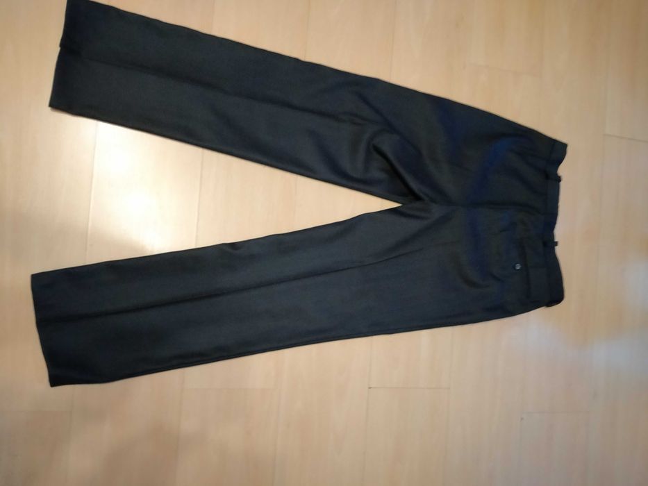 Czarny klasyczny garnitur męski (M/46)