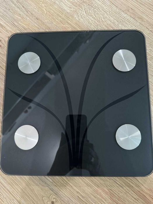 Waga elektroniczna smart - 13 parametrów życiowych