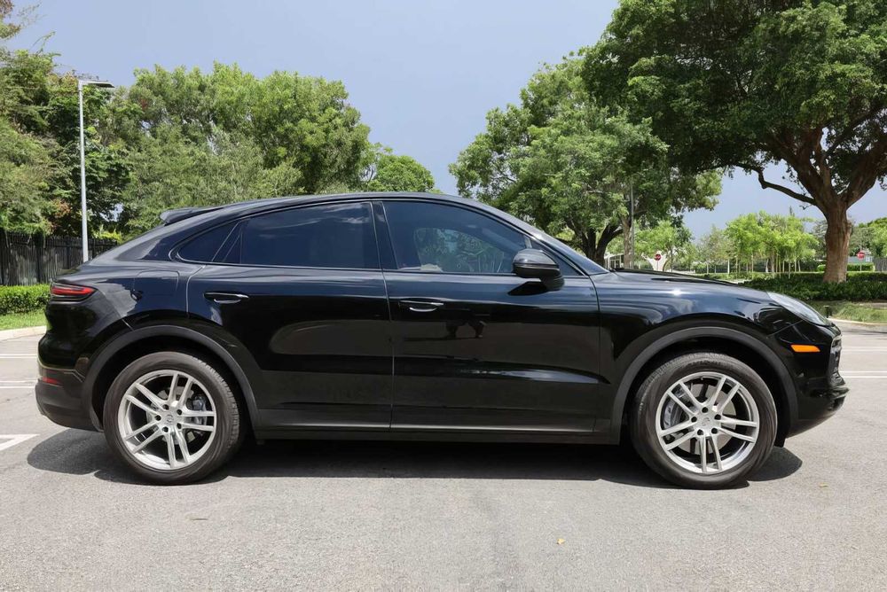 Porsche Cayenne Coupe      2021