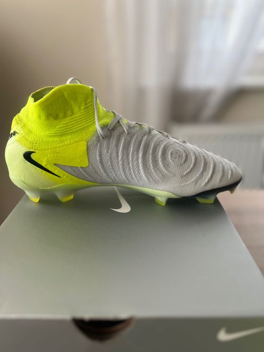 Nike Phantom Luna II ELITE FG 41/26.5cm