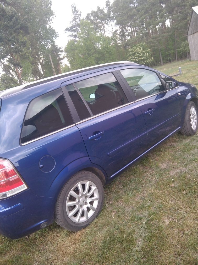 Opel Zafira 1.8, 2006r.