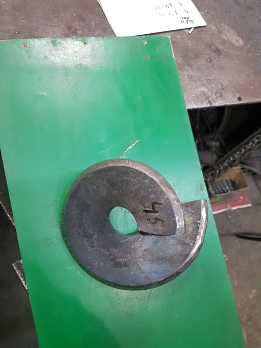 Шнек на щепоріз подрібнювача гілок Конусний двохзахідний