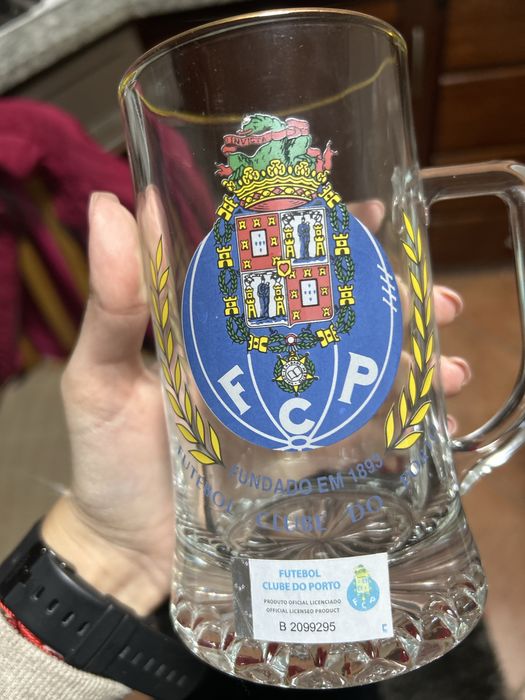 Copos e canecas de clubes