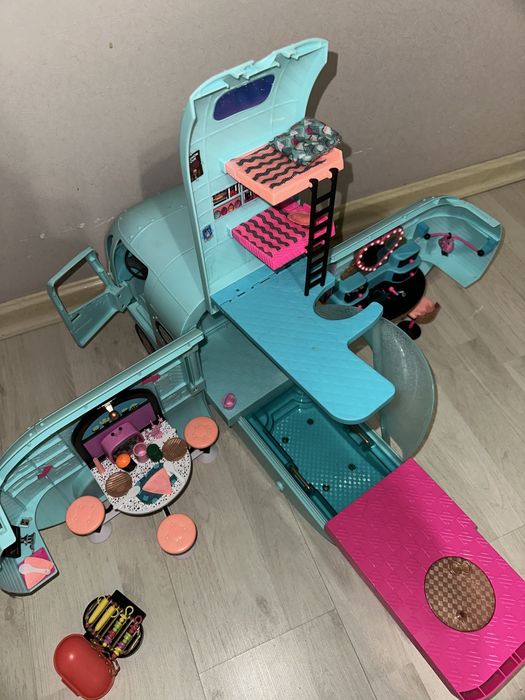 Автобус іграшковий LOL Surprise