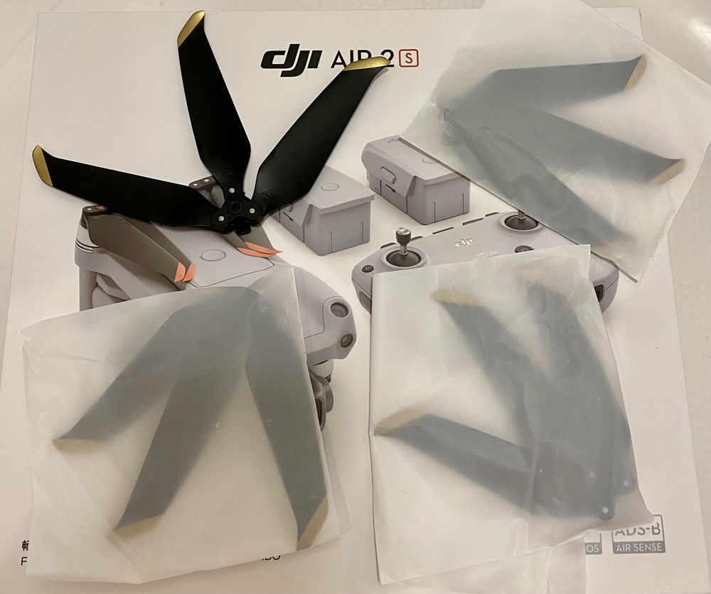 Квадрокоптер DJI Air 2s Fly more combo