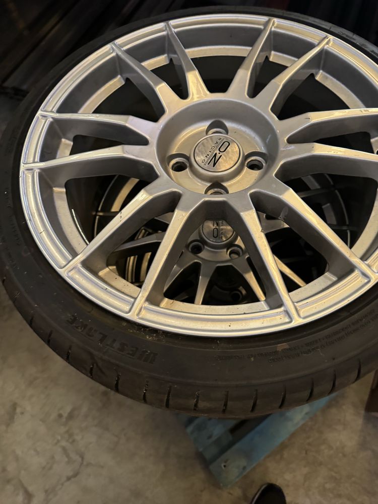 Jantes TIPO OZ  4 furos 17 “ novas mais 4 pneus novos 205/40/17