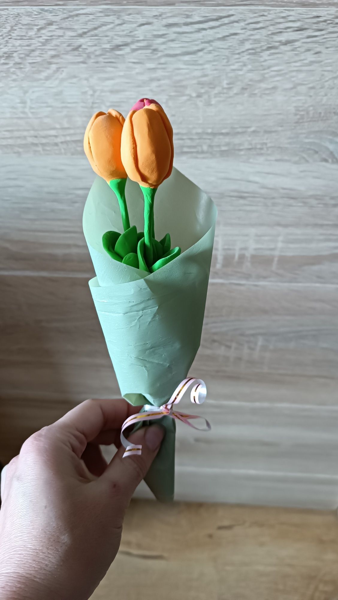 Тюльпани з полімерного застигаючого пластеліну