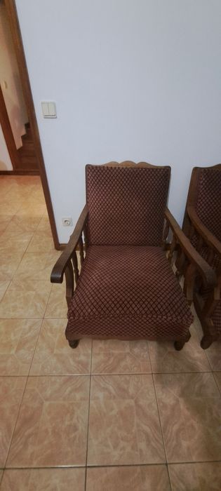 Sofás / Cadeirão antigos ..