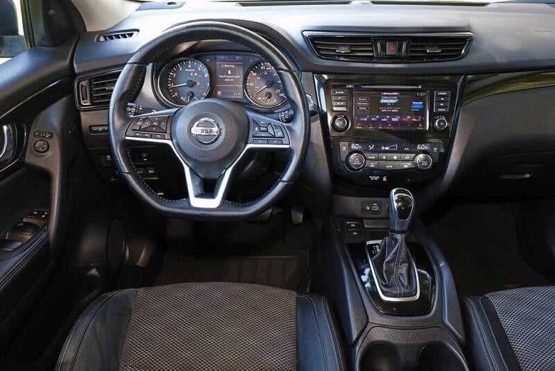 Nissan Rogue Sport SV 2021