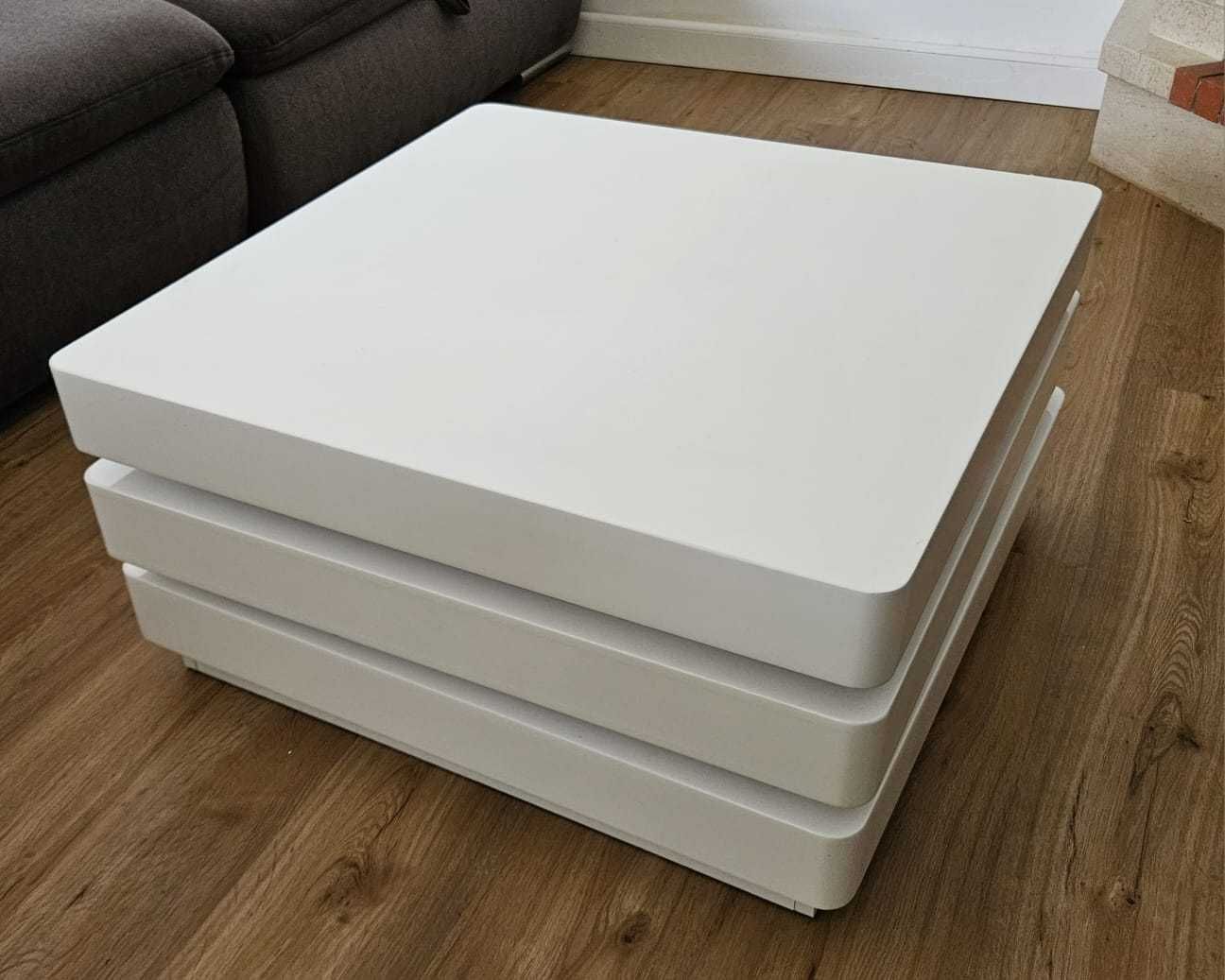 Mesa de café de sala.